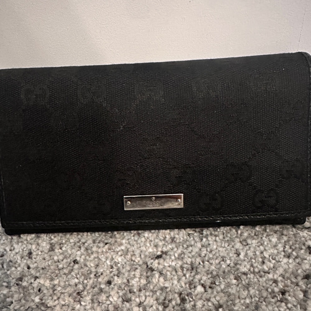 Gucci GG Continental Canvas Wallet